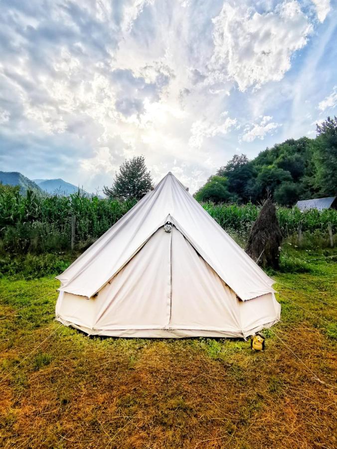 Luna Rock Glamping Brezoi - Blue Scai Exterior foto