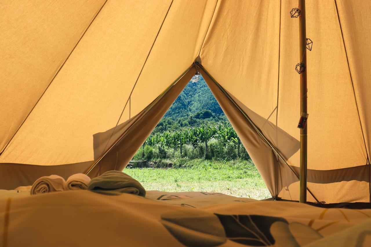 Luna Rock Glamping Brezoi - Blue Scai Exterior foto