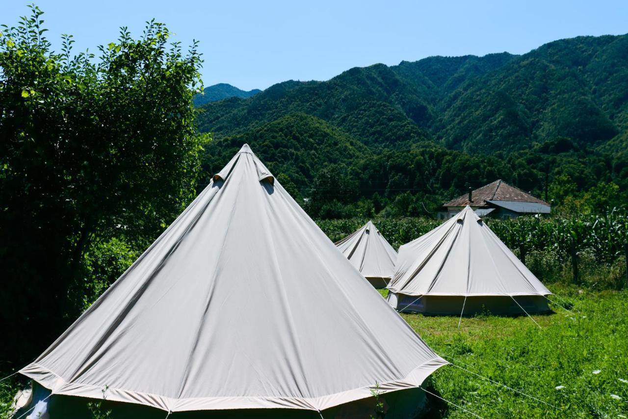 Luna Rock Glamping Brezoi - Blue Scai Exterior foto
