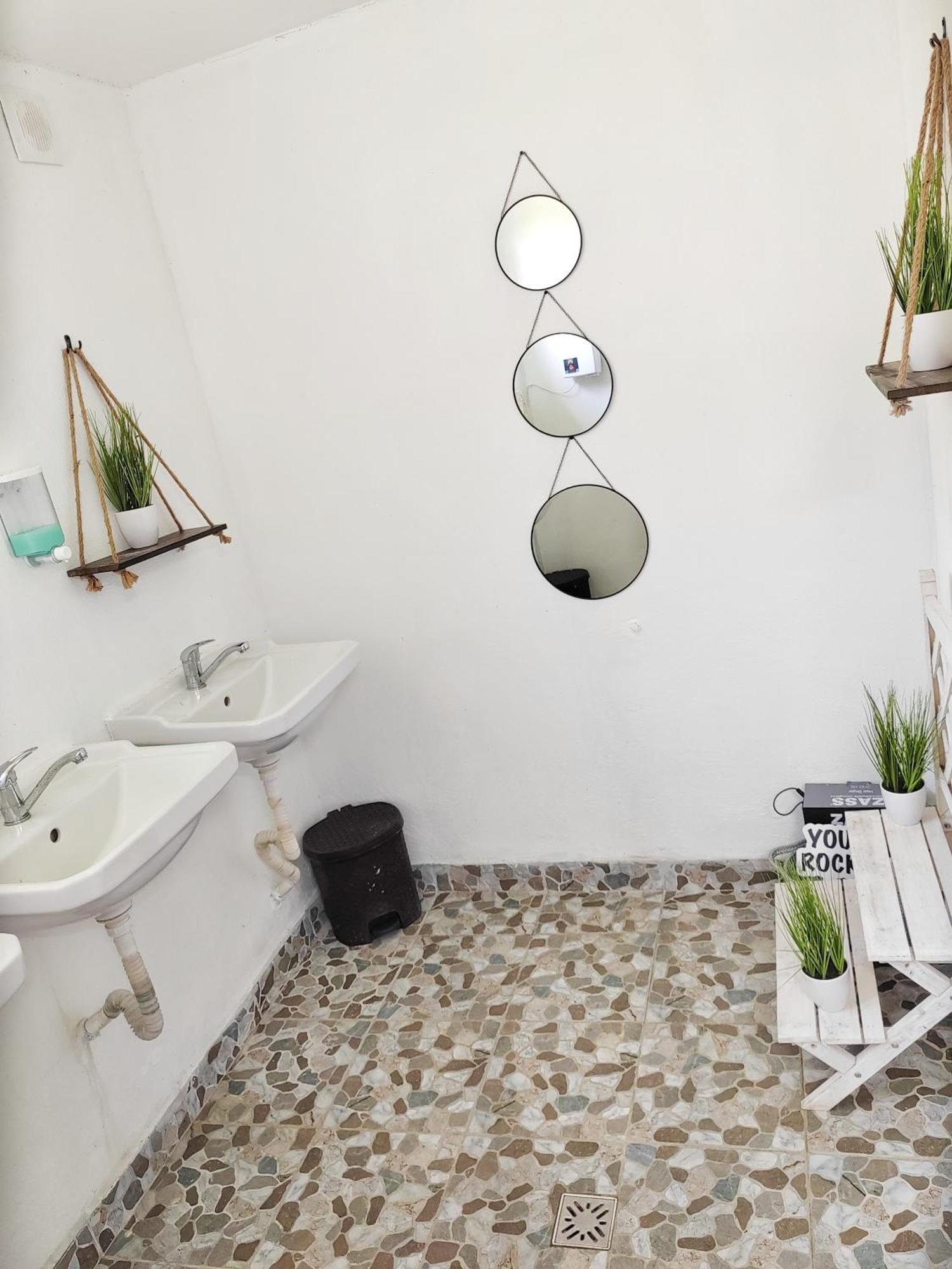 Luna Rock Glamping Brezoi - Blue Scai Exterior foto